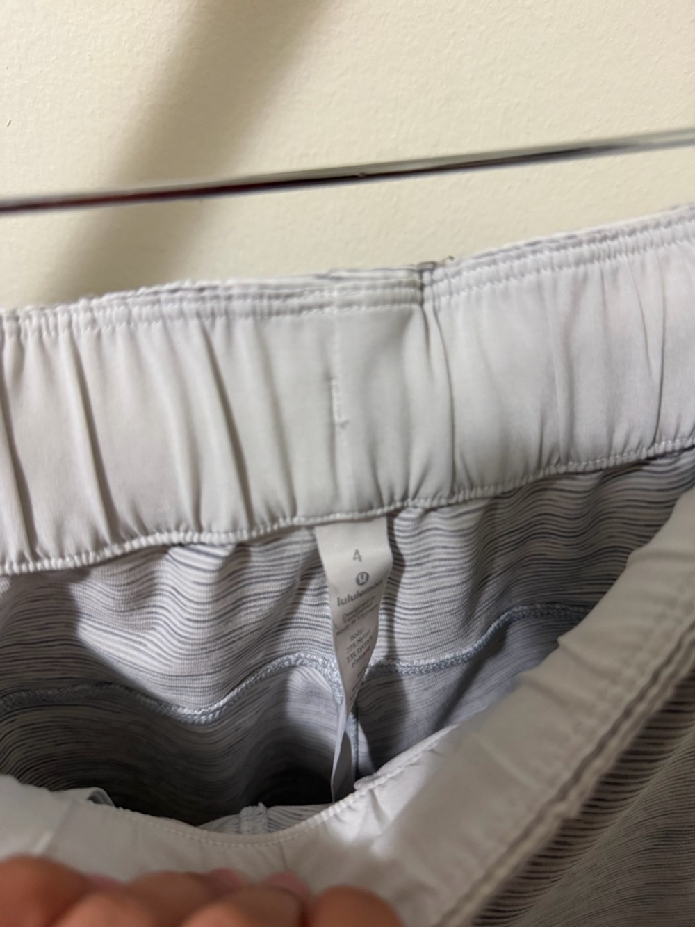 Lululemon On The Fly shorts - Picture 3 of 5